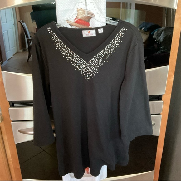 Quacker Factory Tops - Quacker Factory Black with Rhinestuds Blouse, v-neck, 3/4 sleeve, gorgeous